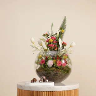 Floward Caramel Chocolate | Blissful Flowers Vase