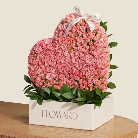 The Pink Heart of Love Rose Box