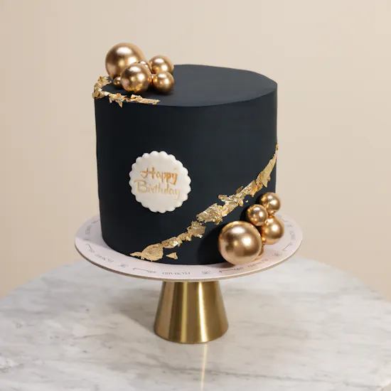 Hugo Boss Men's Gift Set | Floward Golden Midnight Birthday Cake