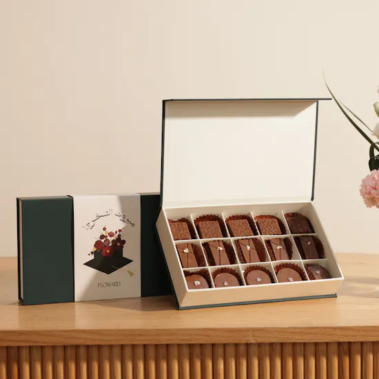 Floward Graduation Chocolate Box | Dream Flower Vase