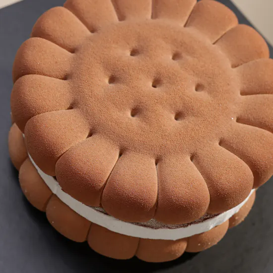 Dinara Kasko Lotus Cake