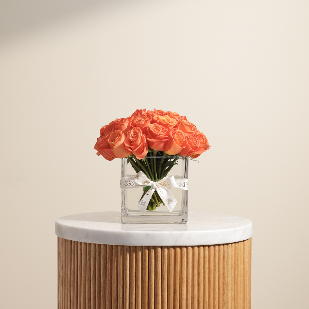 مزهرية جوري برتقالي مشرقة | 35 زهرة