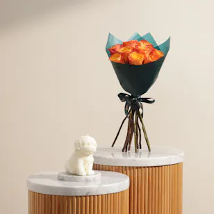 Lelido Puppy Candle | Golden Petaled Bouquet