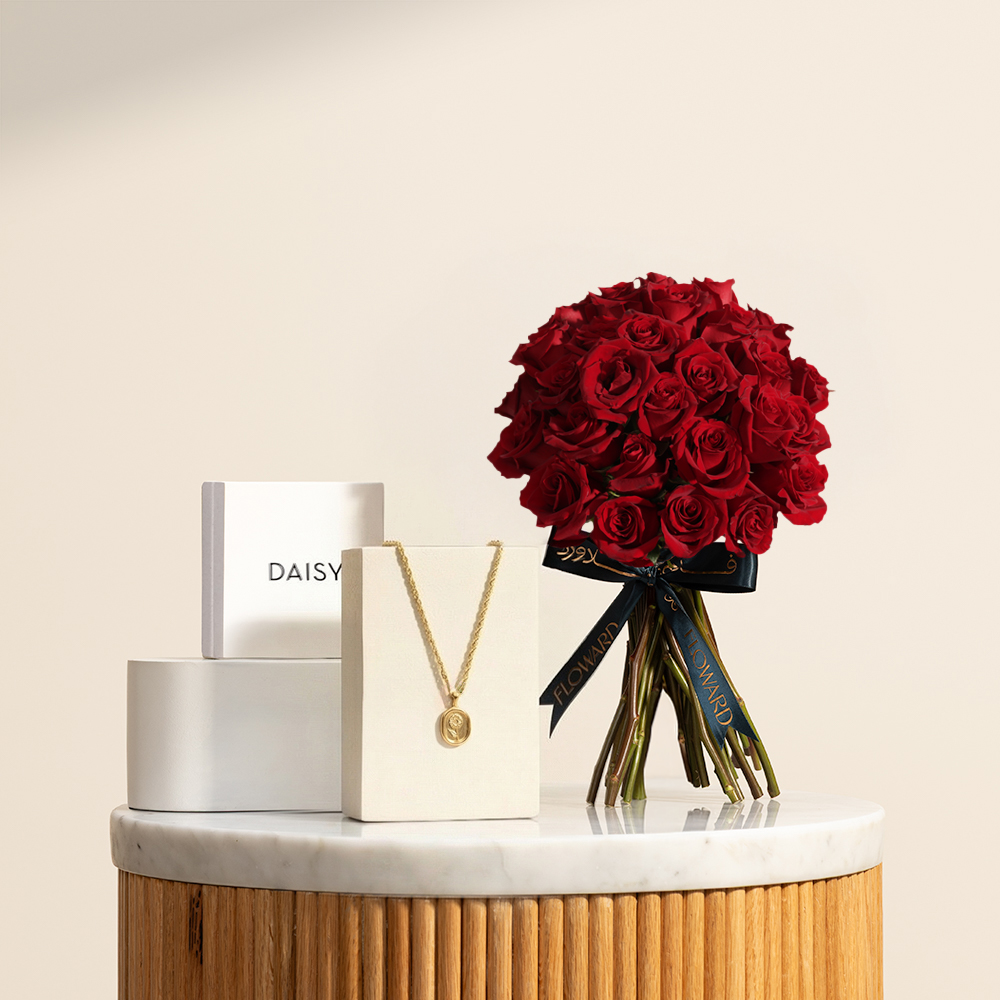 Daisy Gold Tone Sunflower Women's Necklace | Heartfelt Red Roses Bouquet