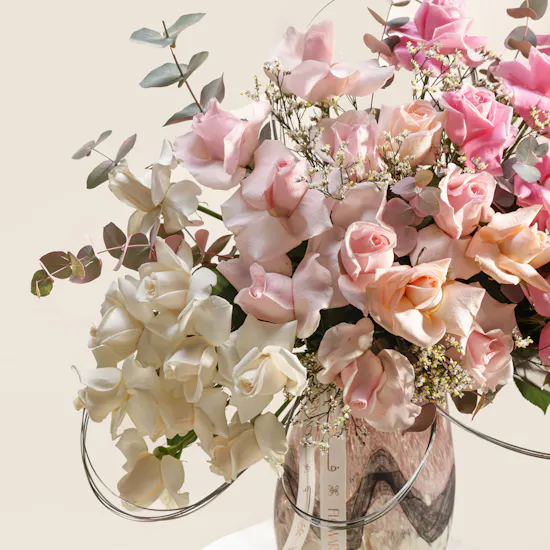 Gentle Touch Flowers Vase