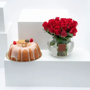 Sucre de Nada Lemon Pound Cake | Red Roses Sucre de Nada Lemon Pound Cake | Red Roses