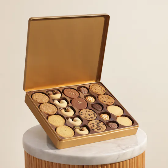 Bateel Assorted Date Biscuit Box