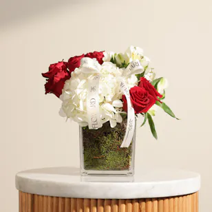 Bahraini Women's Graceful Flowers