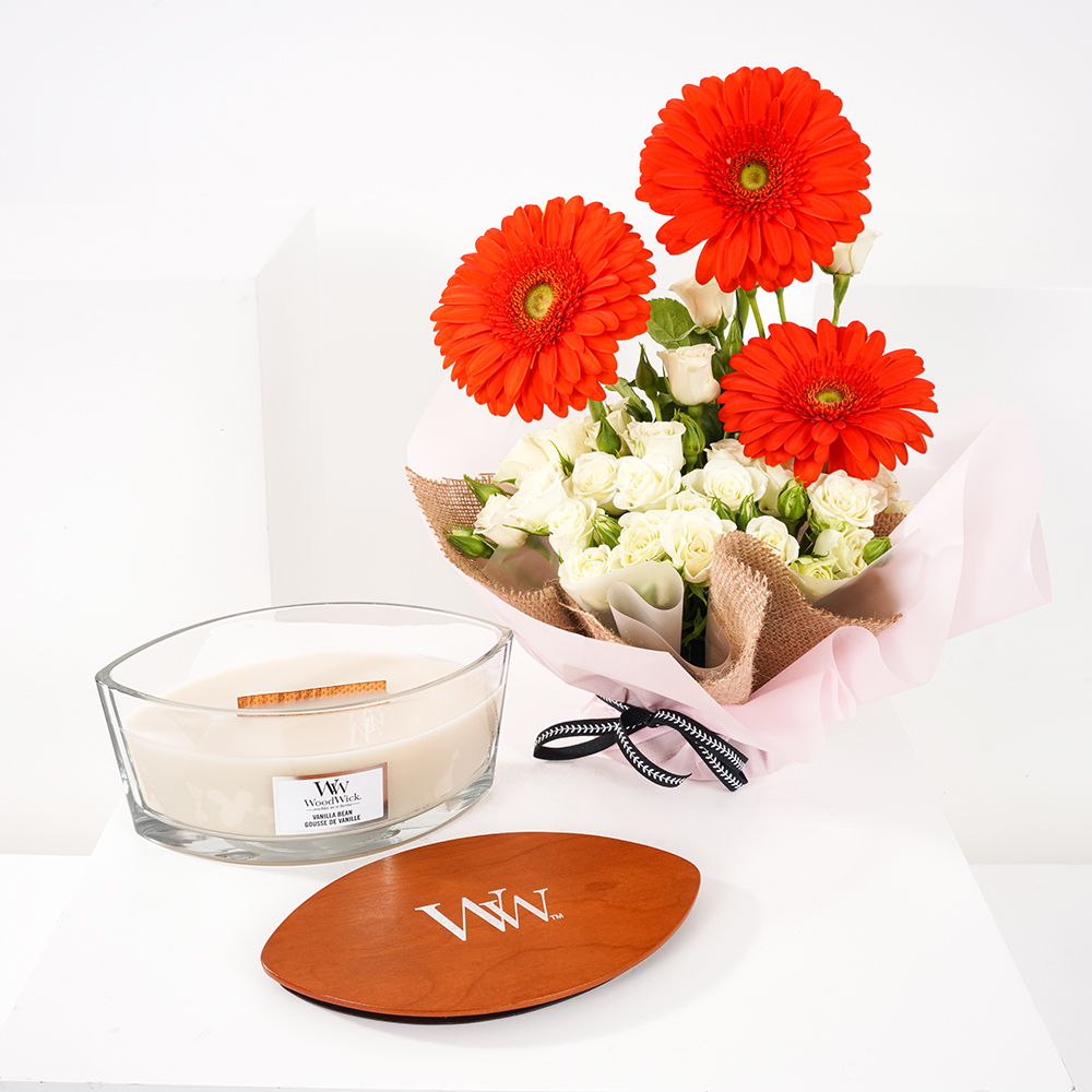 WoodWick Vanilla Bean Ellipse Candle | Bright Flowers