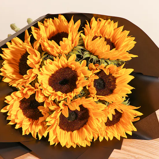 Bright Sunflower Bouquet