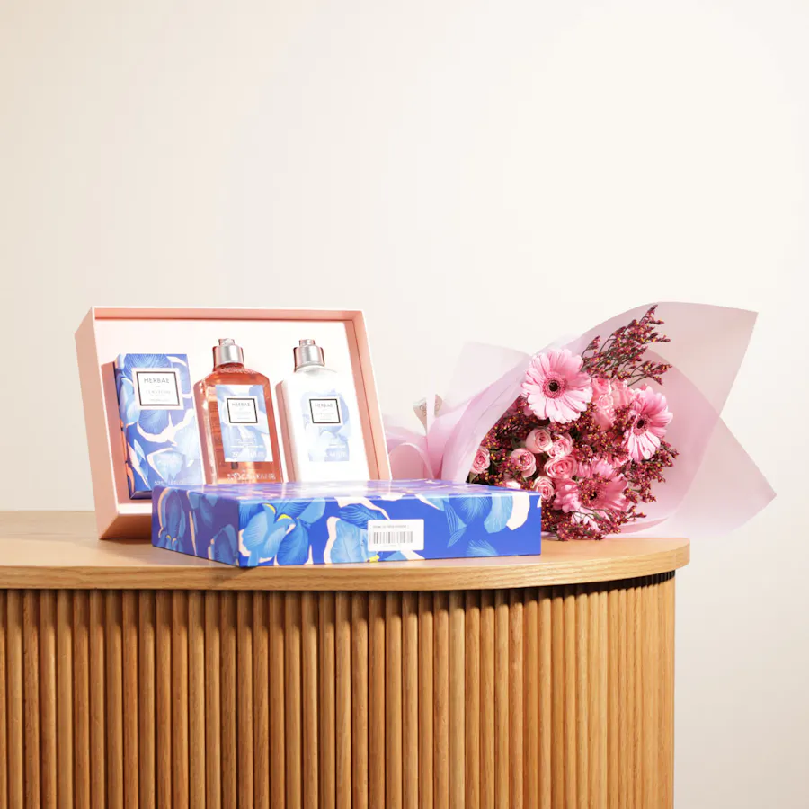 L'Occitane Herbae Iris Pallida Collection | Amazing Bouquet  1