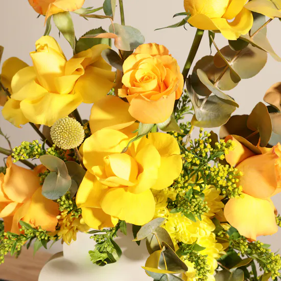 Floward Petals of Delight Chocolate Tray