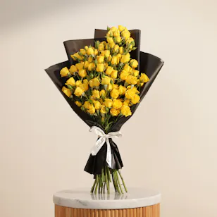 Fresh Radiant Yellow Baby Rose | 25 Flowers 