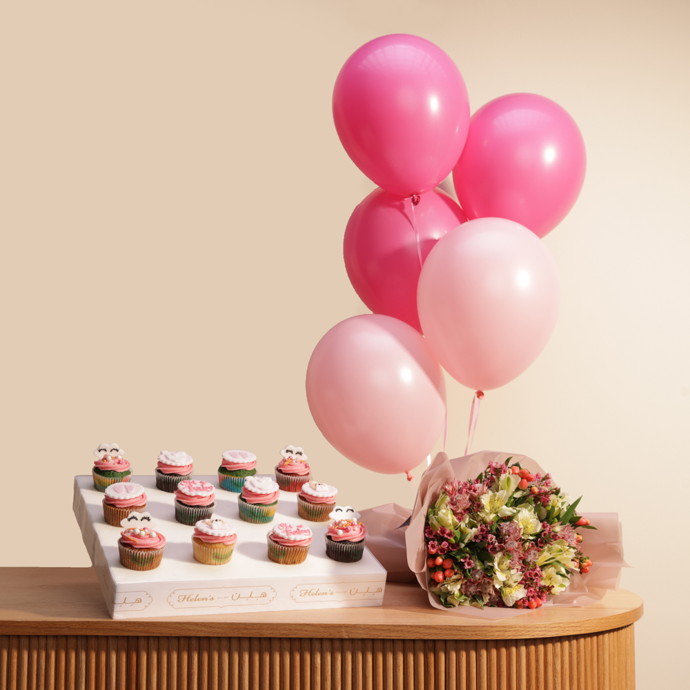 كب كيك المولودة الجديدة من هلن بيكري | باقة زهور الاحتفال