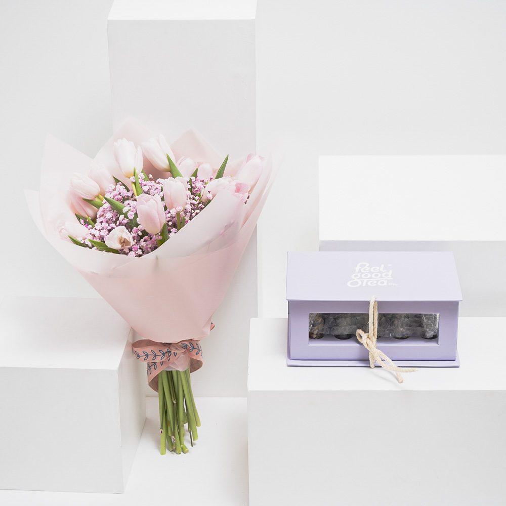 صندوق الاكتشاف البنفسجي من فيل جود تي | باقة الزهور الوردية