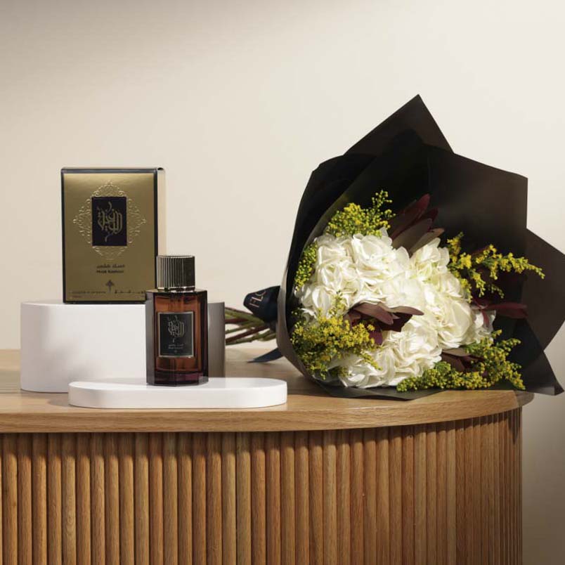 عطر إبراهيم القرشي | زهور بيضاء