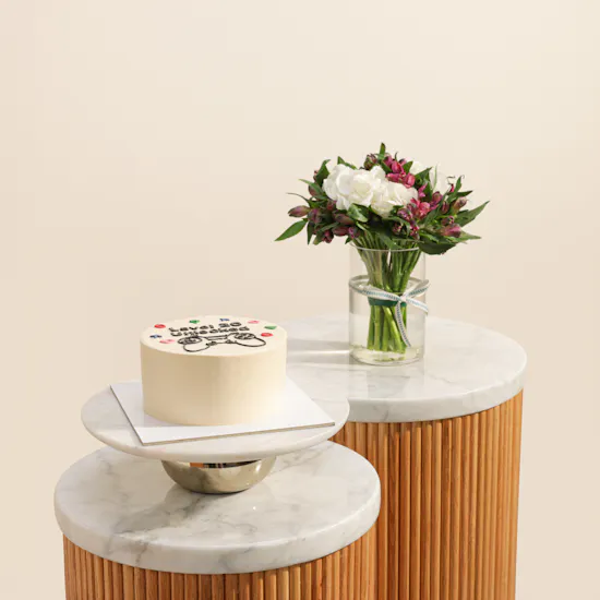 Floward Vanilla Small Standard Player Customizable Cake | Breathtaking Beauty Flowers Vase