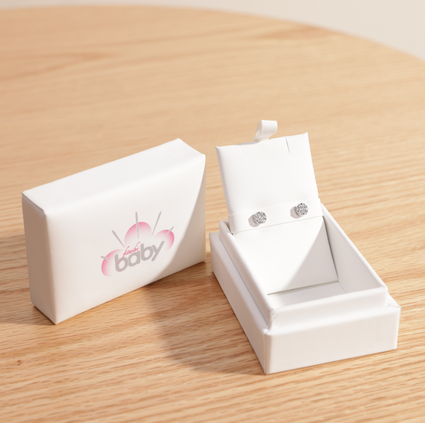 أقراط ألماس كلاسيك للأطفال من بيبي فتيحي