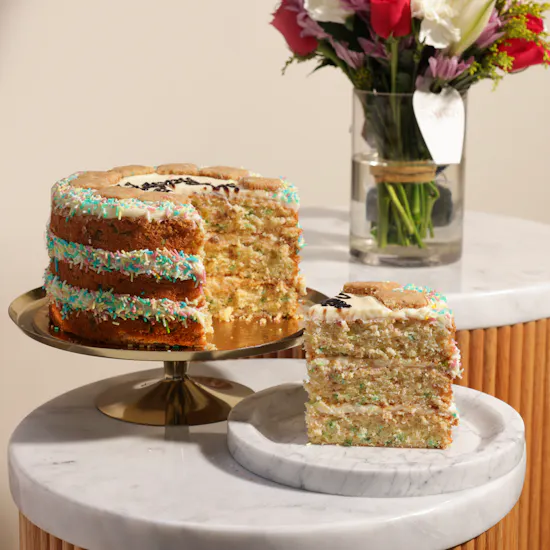 Sucre De Nada Vanilla Birthday Cake | Festive Flower Vase