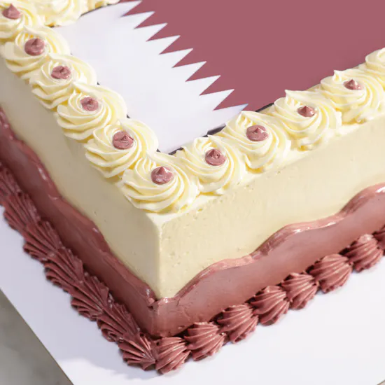 Floward Qatar Flag Cake