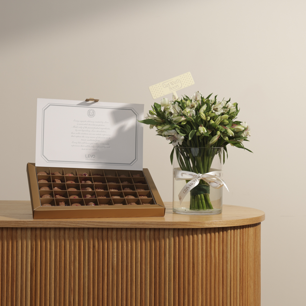 صندوق شوكولاتة من ليفو | زهور تمنيات الشفاء العاجل