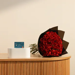 Floward 100 USD Card | Magical Roses Bouquet Floward 100 USD Card | Magical Roses Bouquet