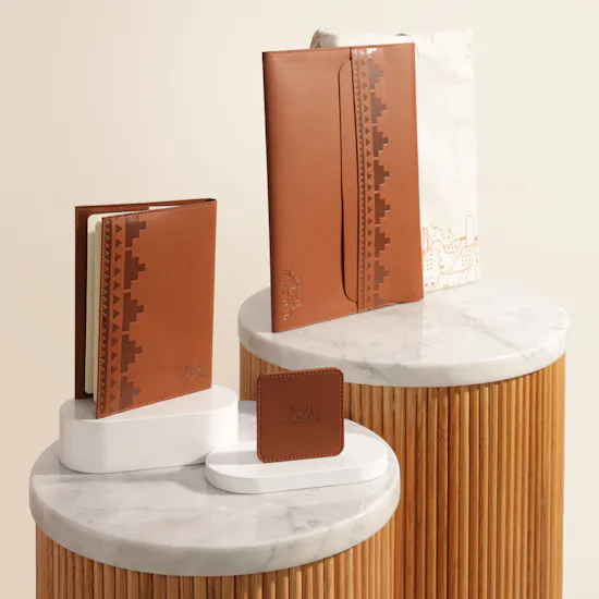 Kaseb Diriyah Unisex Stationery Set