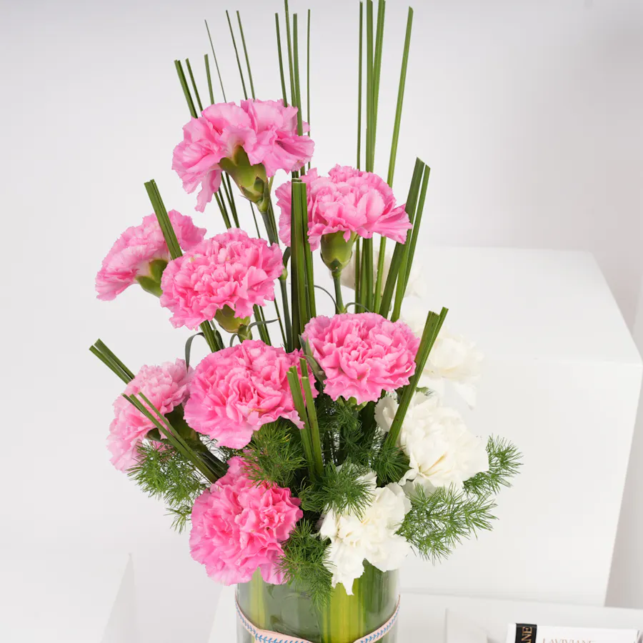 Laviviane Chocolate Favors Tray | Carnation Vase 6