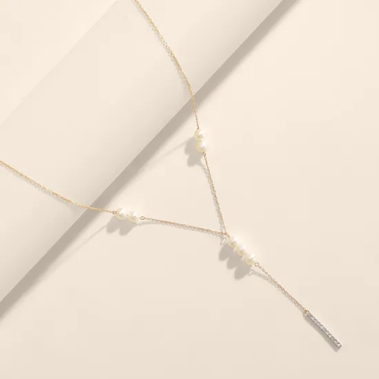 L’azurde Round Diamond & Pearl Women's Necklace
