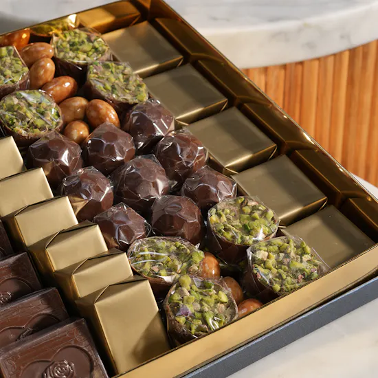 Bousheyeh Premuim Chocolate Box