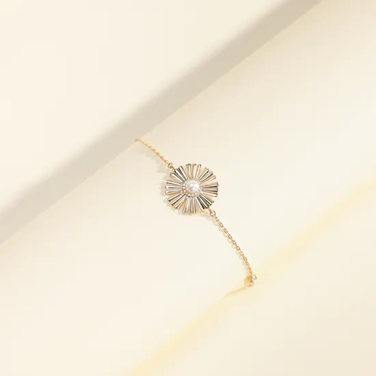 Damas Sunkiss Gold Bracelet with Pearl and Diamond