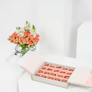 Floward Small Mixed Chocolate Box | Bright Beauty Vase