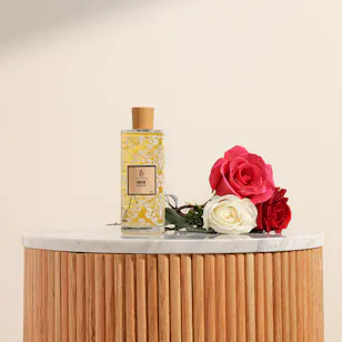 Alghawaly Perfumes Musk Cologne 250 ml | Trio Roses Bouquet