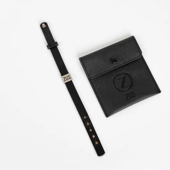 Zus Flat Black Bracelet