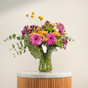 Vibrant Moments Flower Vase Vibrant Moments Flower Vase