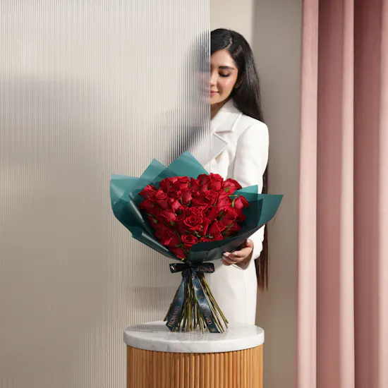 Sweet Radiance Red Roses Bouquet
