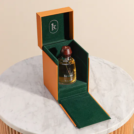 عطر بلاك بيرل للجنسين من كنوز | 100 مل