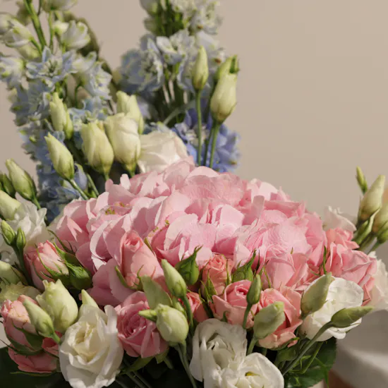 Helen's bakery Galaxy and Pecan Cake | Joyful Flowers Vase