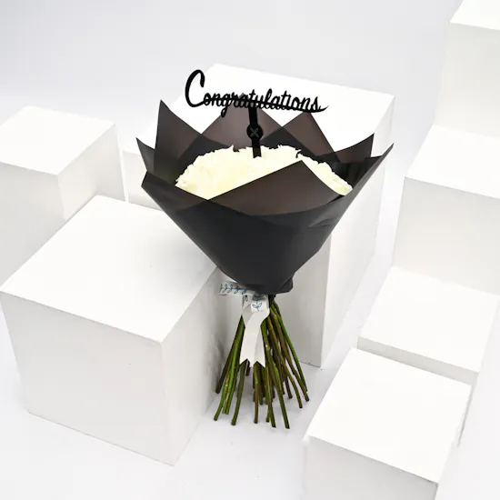 35 White Roses | Graduation Collocation
