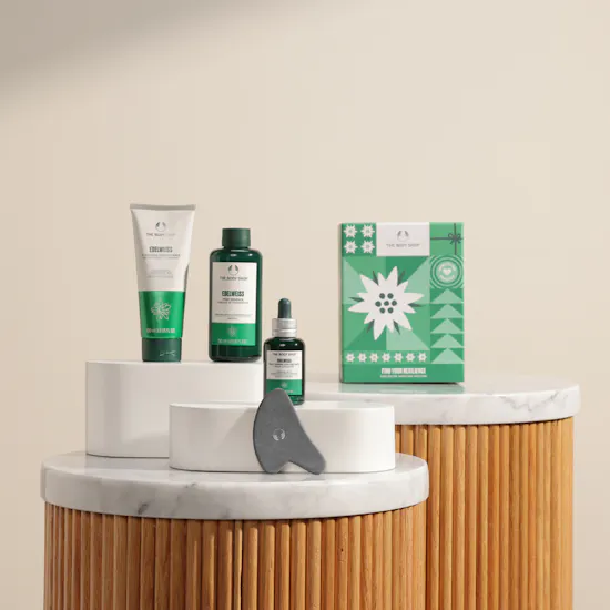 The Body Shop Resilience Skincare Routine Set