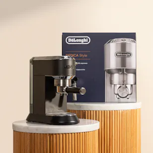  De'Longhi Dedica Pump Espresso Coffee Machine | Black