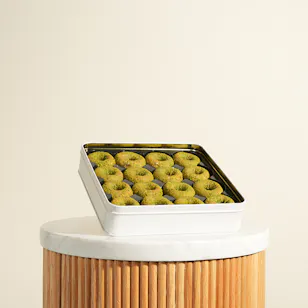 Kaek Blady Kaek Ajwa with pistachio