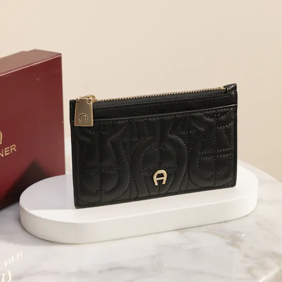 حامل بطاقات ديادورا للنساء من آغنر