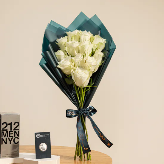 The Modern Gentleman Gift Set | Warm Roses Bouquet