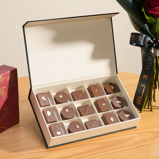 Floward Birdsong Small Chocolate Box | Fancy Red Roses Bouquet