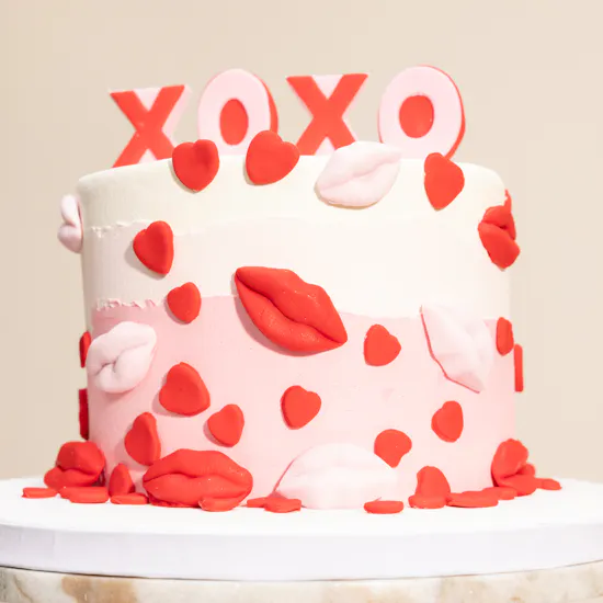 Nino's Bakery XOXO Love Cake