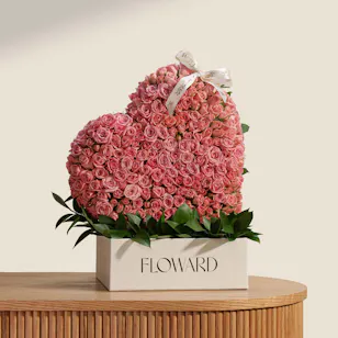 The Pink Heart of Love Rose Box
