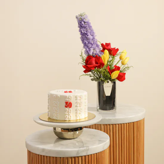 Floward Birthday Cake | New Chapter Flowers Vase