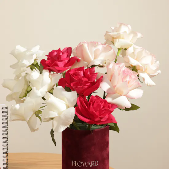 Glossy Touch Omani Women’s Day Notebook and Tote Bag | Hopefully Flowers