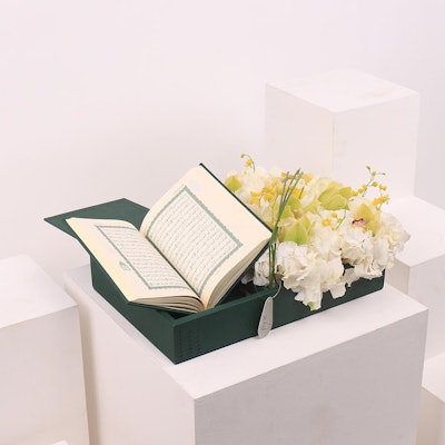 Flowers with Qur'an 